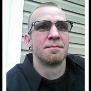 Meet your Posher, Dennis